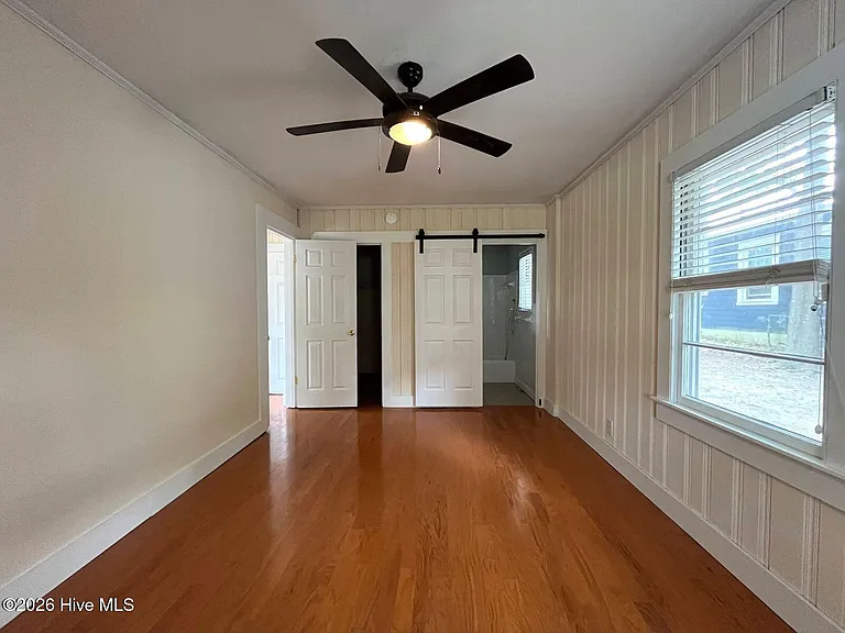 380 N Leak St — Photo 9