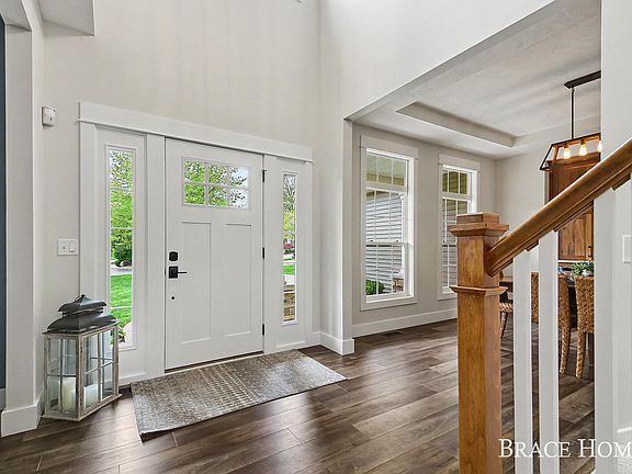 3rd image of 3726 Atwater Hills Ct NE