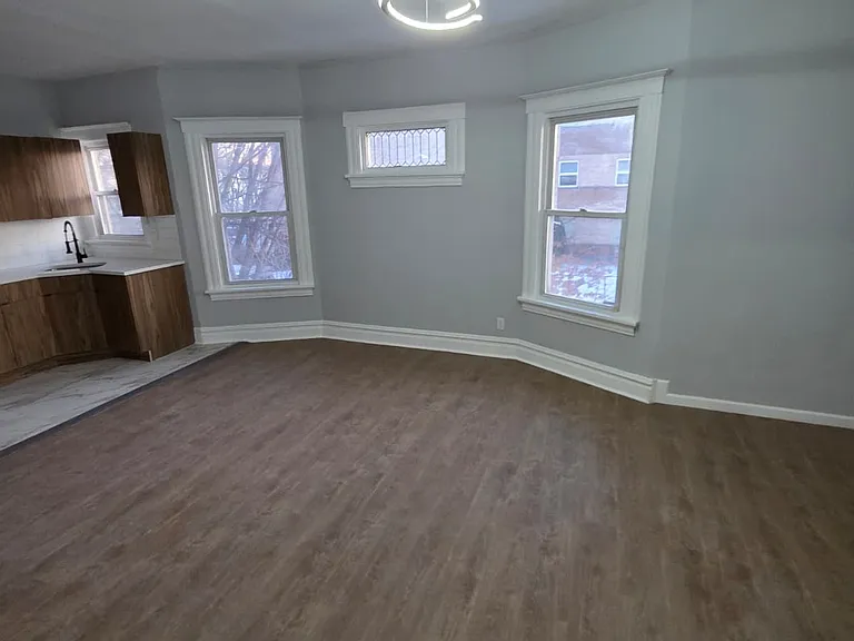 98 S Grove St #2 — Photo 3