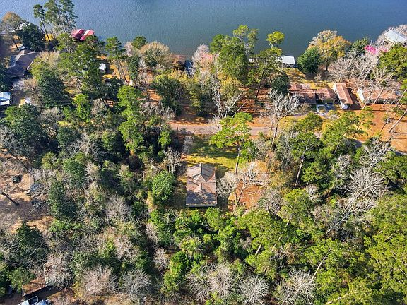 2nd image of 525 Charmaine Dr E