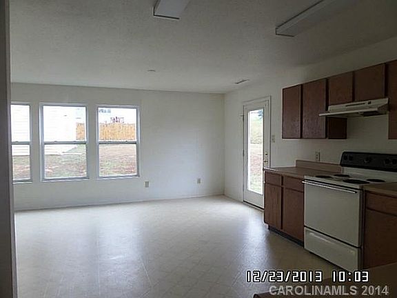 5th image of 1118 Rainier Ln