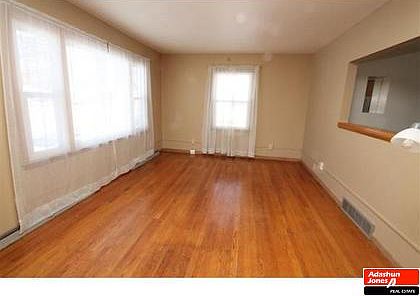 2nd image of 579 Farwell Ave