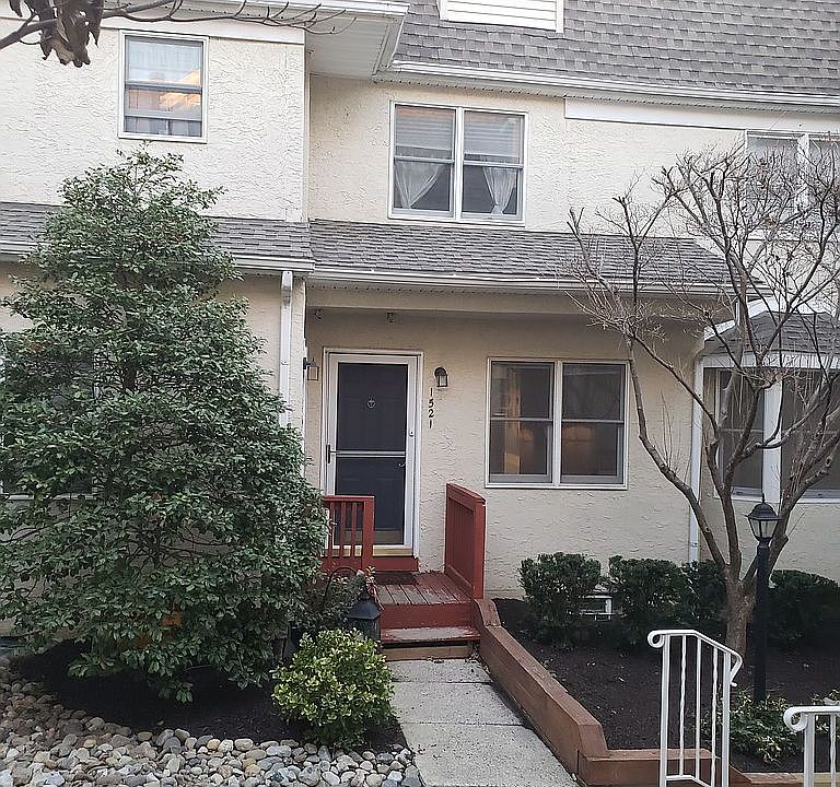 2nd image of 1521 Margaret Ct #4