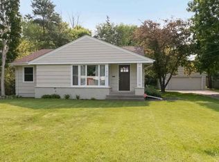 1610 Yosemite Ave N, Golden Valley, MN 55422