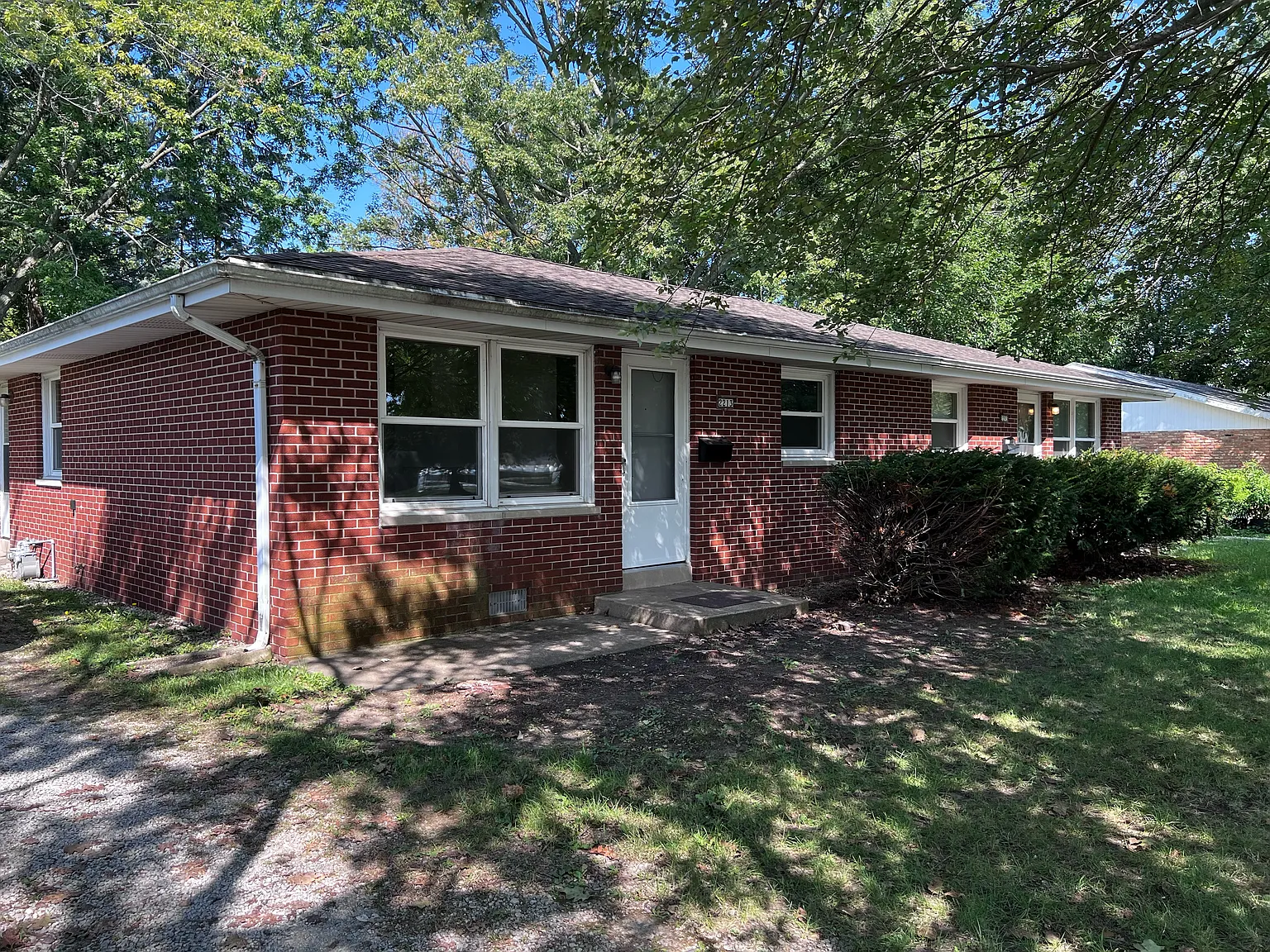 2 bed, 750 sqft, $960 — Photo 1
