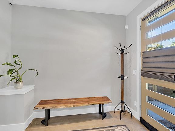 4th image of 3718 Mariposa Street