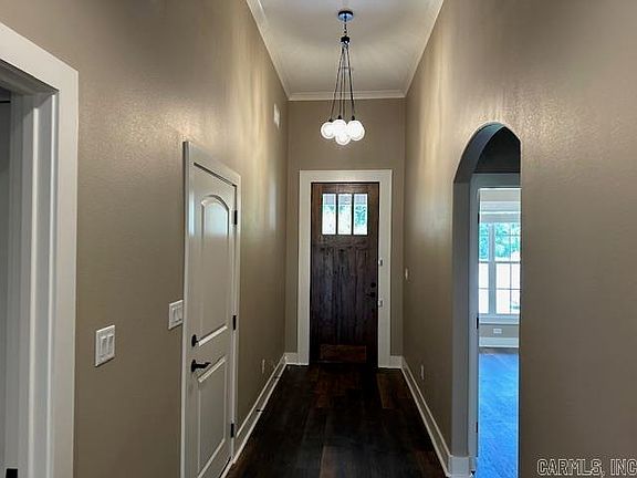 3rd image of 136 Woodlands Park Dr