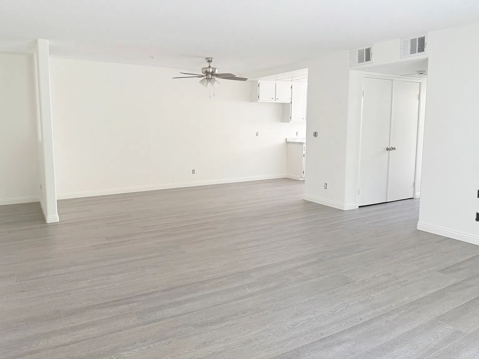 715 S. Oxford Avenue Apartments — Photo 3