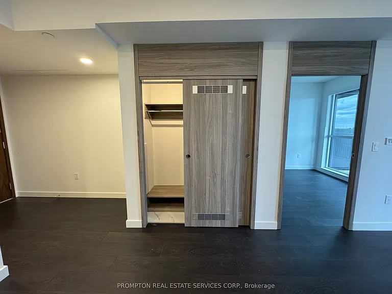 18 Esther Shiner Blvd #1512 — Photo 7