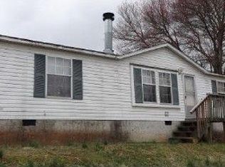 31 Long St, Candler, NC 28715