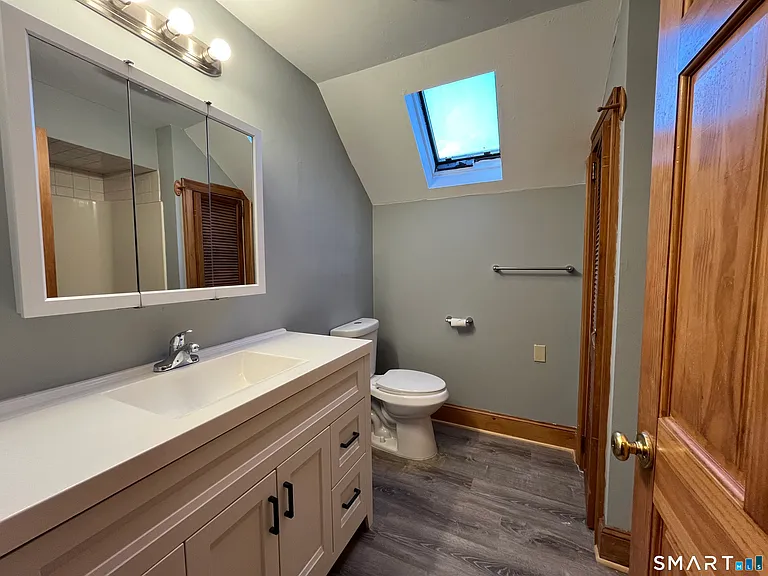 553 Townsend Ave #3 — Photo 6