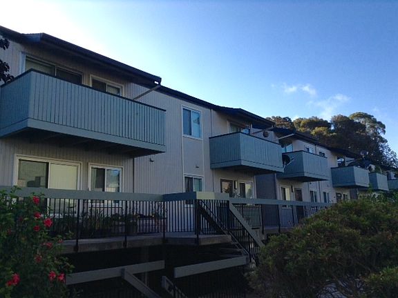 2nd image of 1126 Cherry Ave APT 116