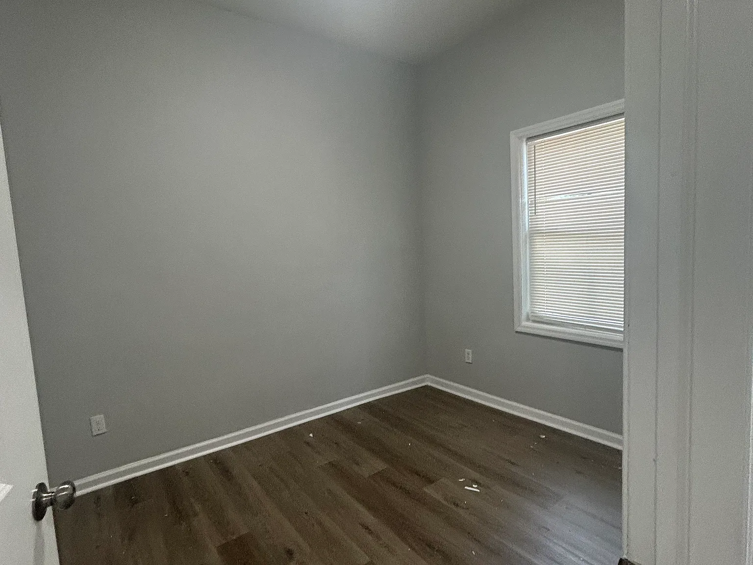 2 bed, $1,636 — Photo 4