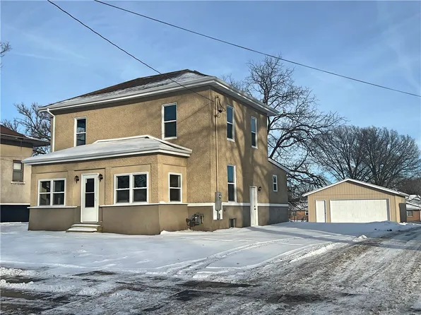 622 E 7th St N, Newton, IA 50208