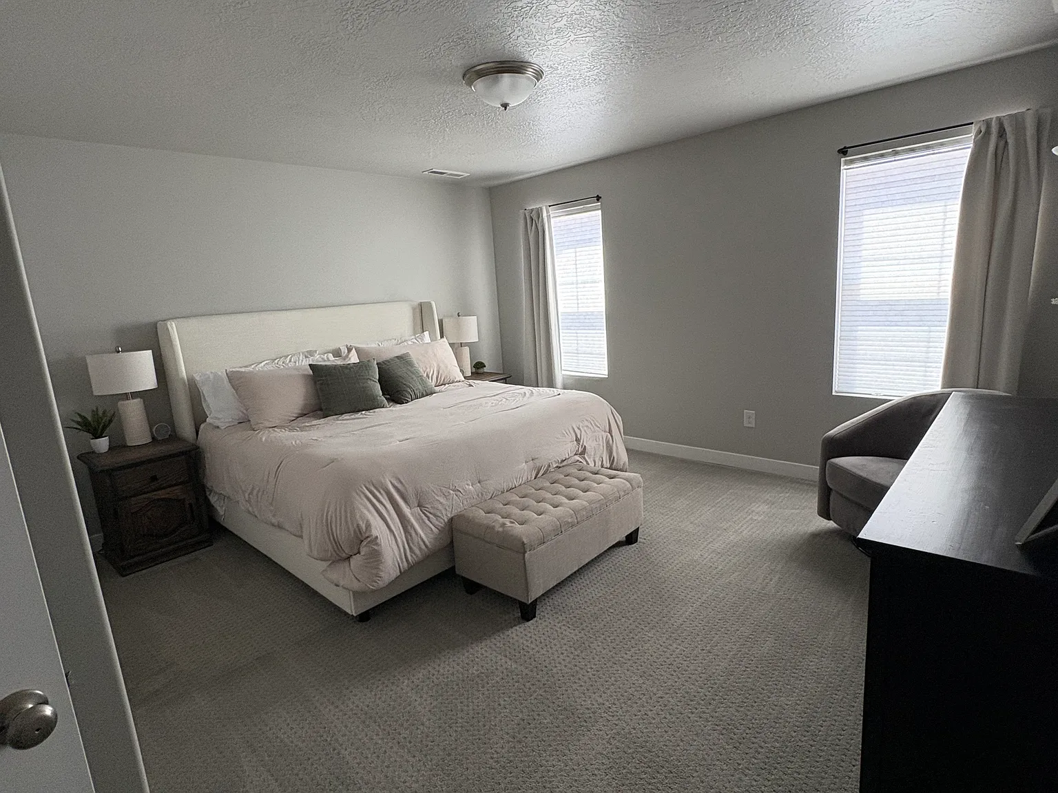5 bed, 3.5 bath, 2730 sqft, $3,250 — Photo 4