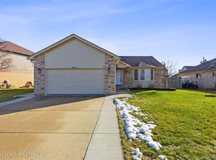 23572 Shepherd Ln, Macomb, MI 48042