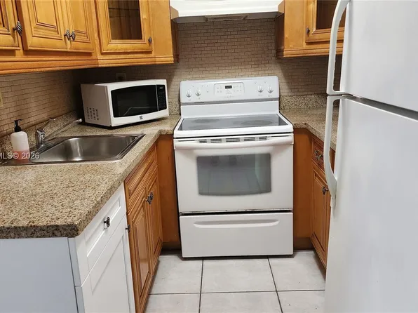 9405 W Flagler St, Miami, FL