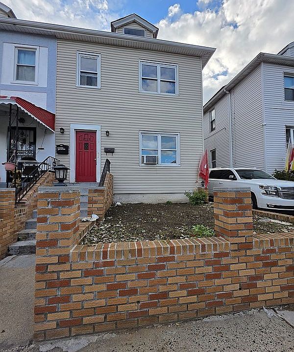 1st image of 2515 Holland Ave #4