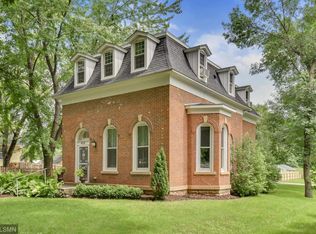 405 N 6th St, Henderson, MN 56044