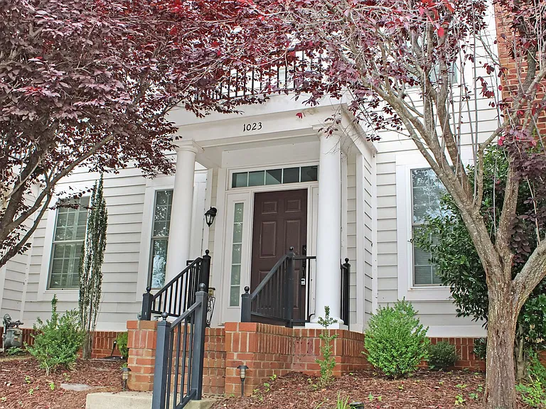 1023 Farrow Dr — Photo 1