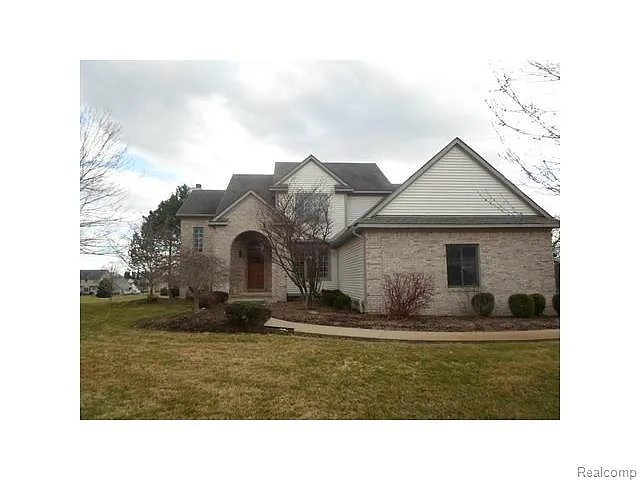 8530 Glen View Dr photo 1