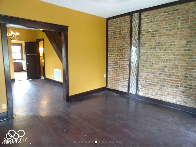 1841 N Talbott St — Photo 15