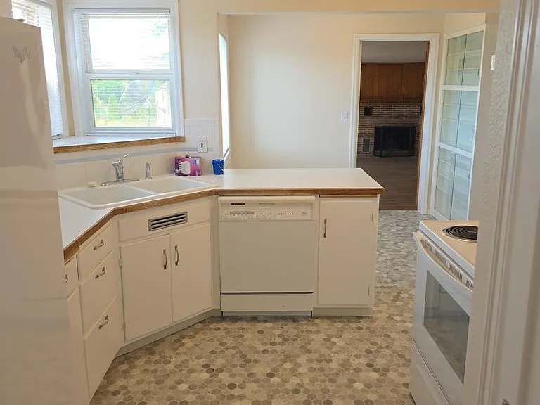 1106 Browns Point Blvd — Photo 8