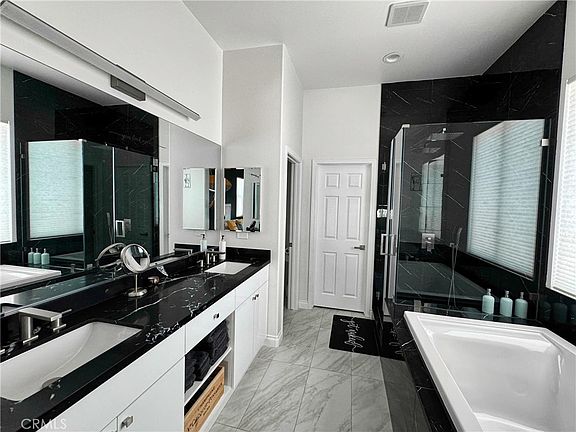 5th image of 43244 Freesia Pl