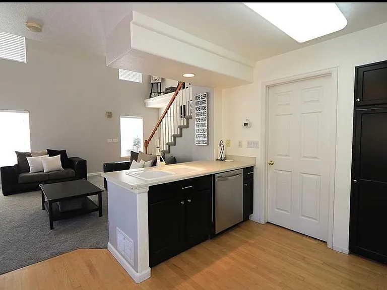 4350 Lyndenwood Cir — Photo 7