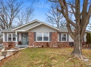 212 Barkwood Trails Dr, Saint Peters, MO