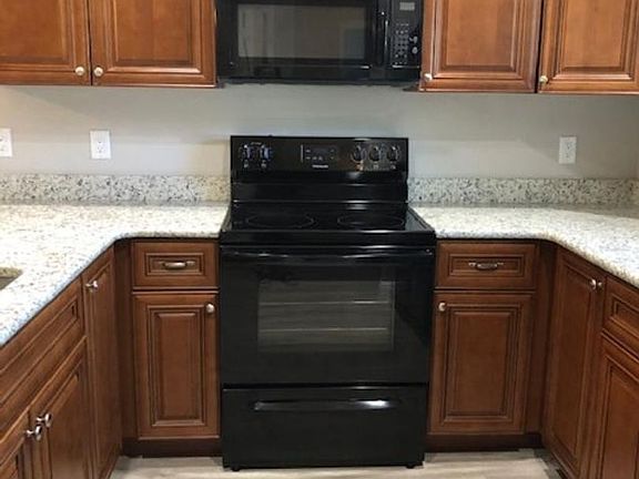 3rd image of 9048 N Travis Dr