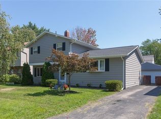 1265 Mohegan Trl, Willoughby, OH 44094