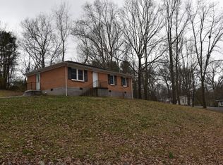 334 Clearview Dr, Clarksville, TN 37043