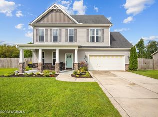 215 Hidden Oaks Dr, Jacksonville, NC 28546