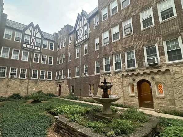 2333 W Farwell Ave APT 1S, Chicago, IL 60645