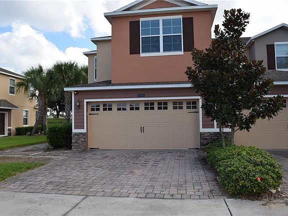 2nd image of 1319 Priory Cir