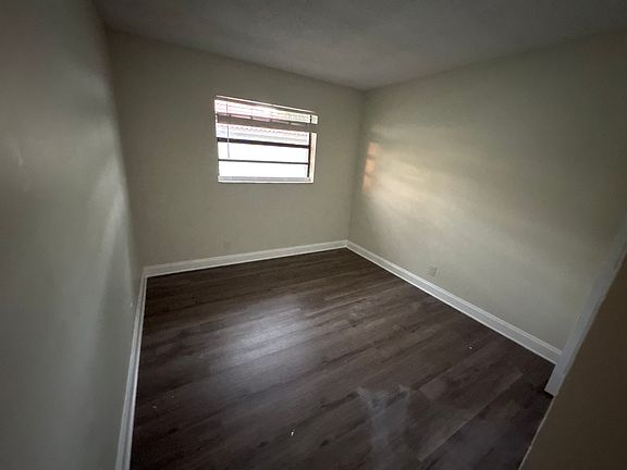 4th image of 11620 NW 24th Ct #11620