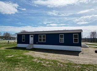 7 Sunset Ter, Windsor, ME 04363