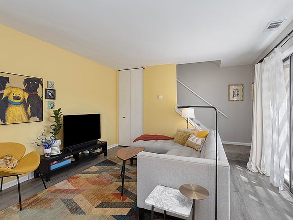 5th image of 3806 Greenleaf Cir #1