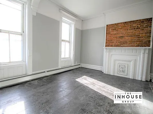 Rented by The InHouse Group | media 11