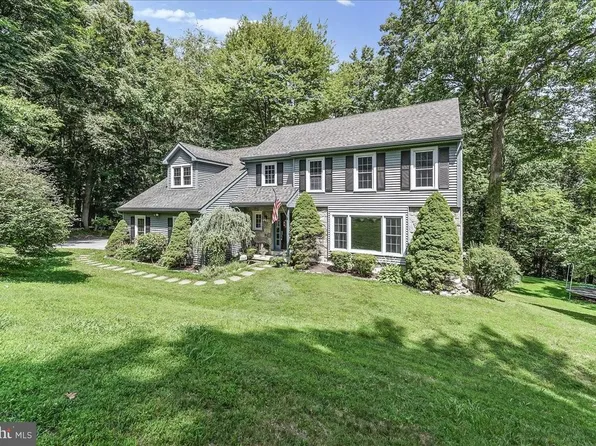 1535 Red Rock Dr, Downingtown, PA 19335