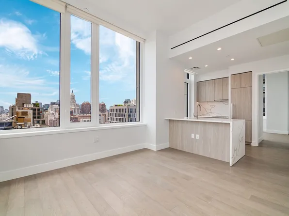 200 East 23rd Street image 2 of 11