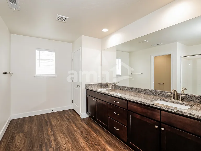 1507 S Horton St — Photo 12