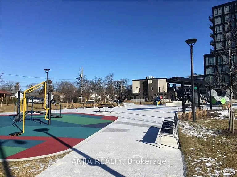 150 Fairview Mall Dr #703 — Photo 11