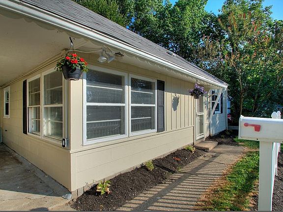 5th image of 2150 Suncrest Dr
