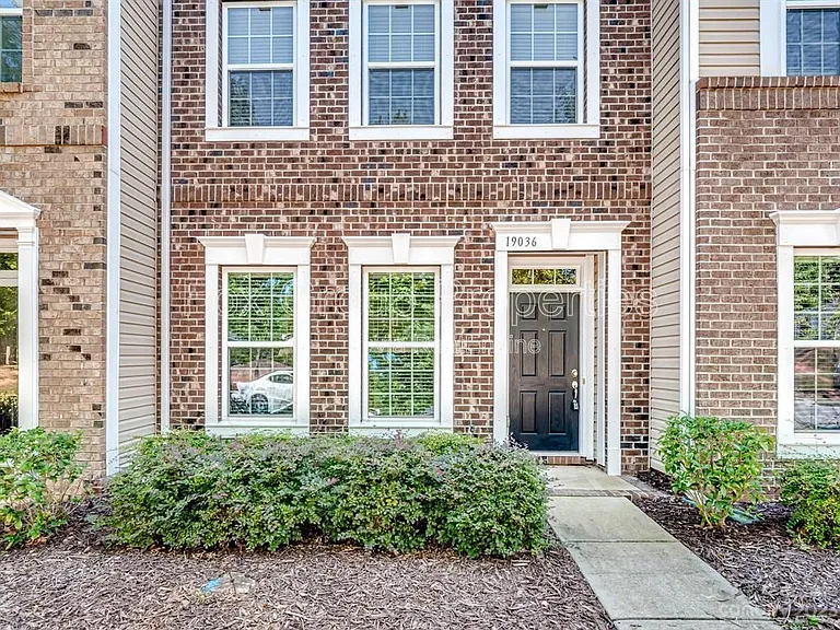 19036 Lake Breeze Dr — Photo 6