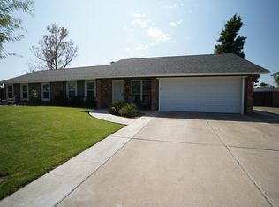 3239 E Emerald Cir, Mesa, AZ 85204