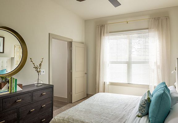 3rd image of 7714 Louis Pasteur Dr APT 2248