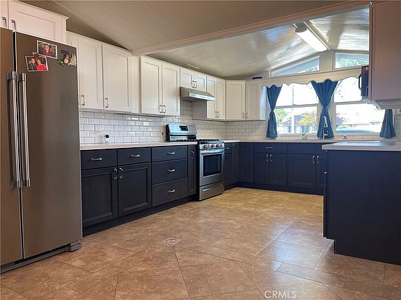 5th image of 8608 S Painter Ave