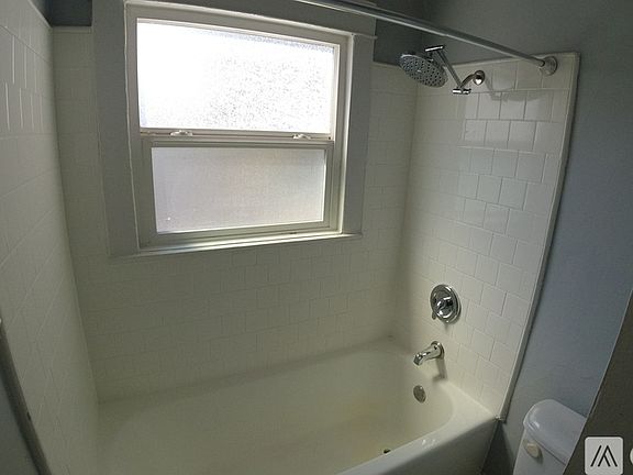 3rd image of 563 N Heliotrope Dr #209